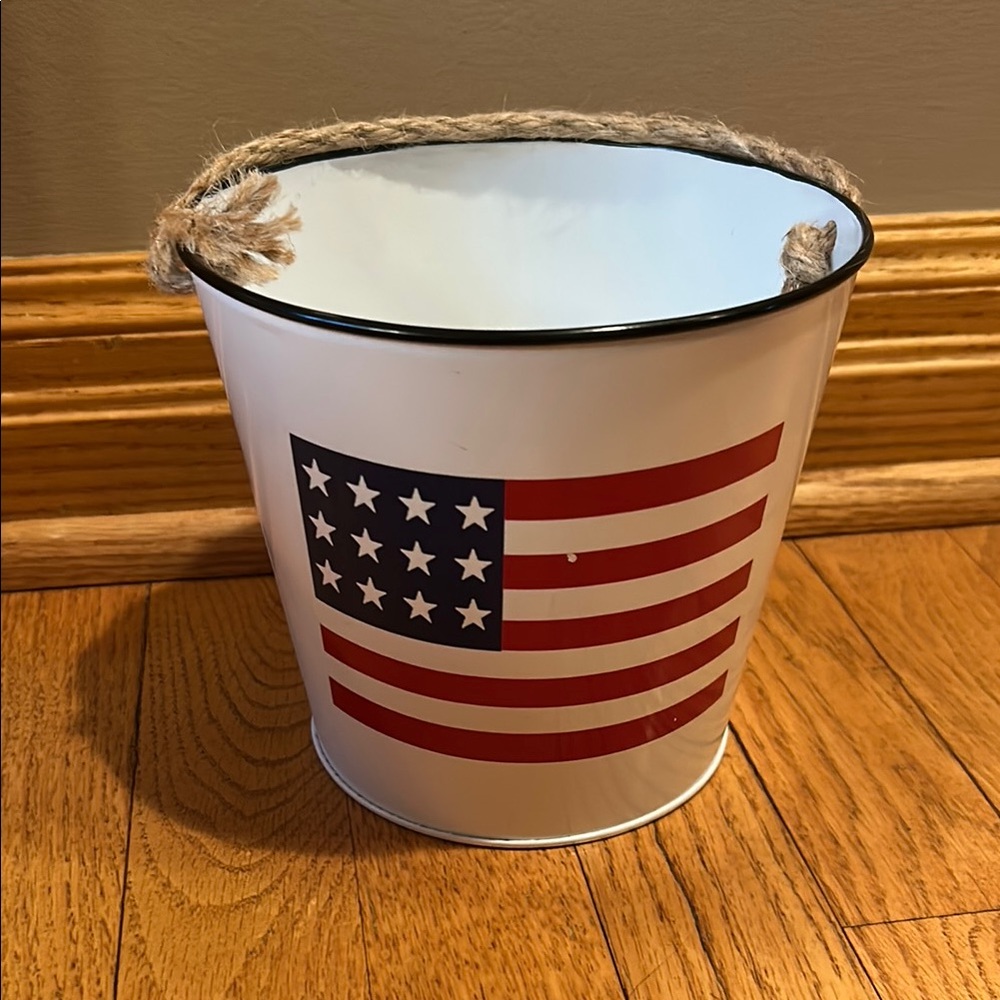 Patriotic American Flag Metal Bucket